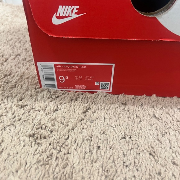 Nike Vapor Max Plus Black Shoes size 9.5 men/11 women - Picture 5 of 5